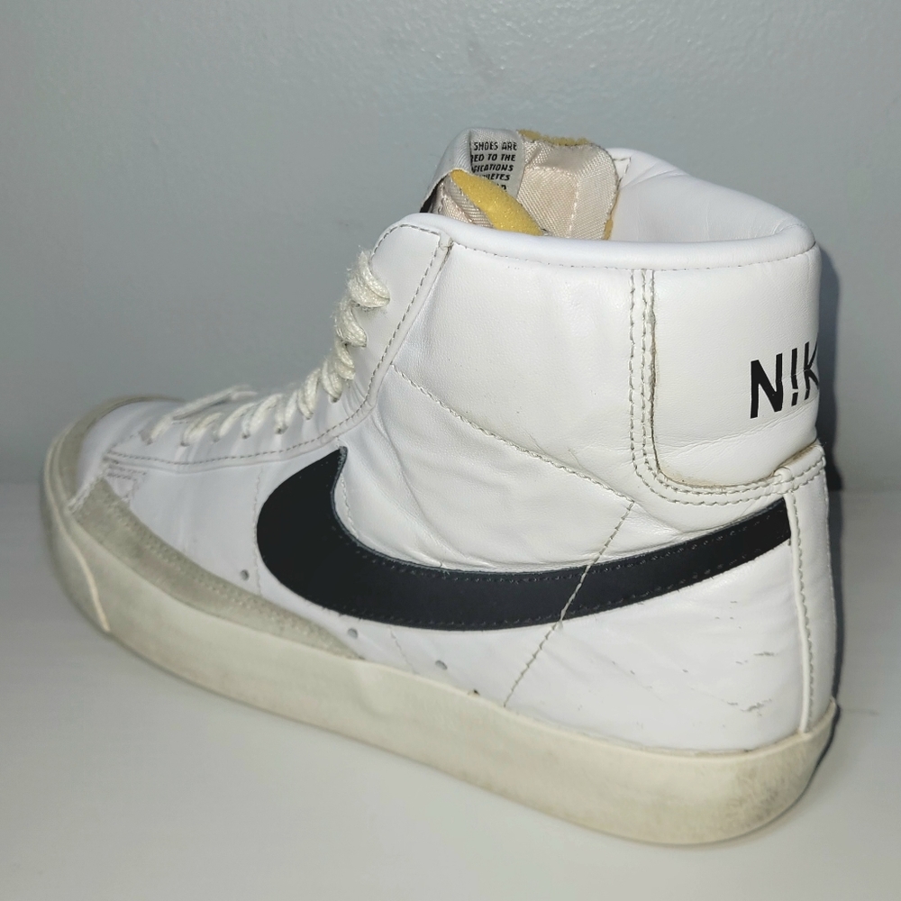 🎀 Nike Blazer Mid 77 Vintage White Black 6.5 W - Picture 13 of 13